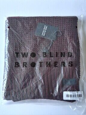 Two Blind Brothers Knit Scarf Burgundy Maroon New